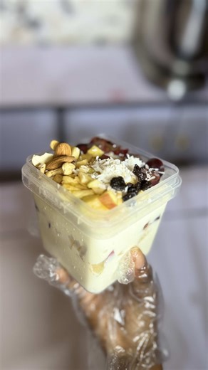 Surprise Cake Package Delivery: What’s Inside? 🎂💕