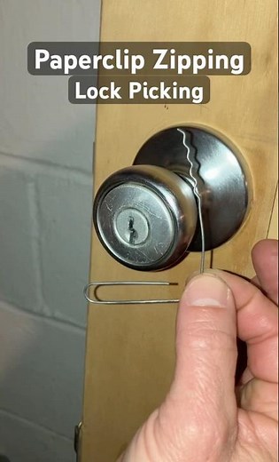 Lock Pick Zipping w/ Paperclip & Bobby Pin. #lockpicking #shorts #skills #howto #lock #locksport