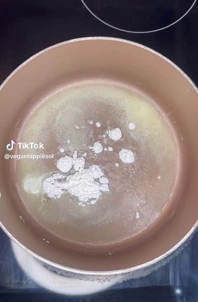 Creamy and Cheezy VEGAN Mac and Cheese Recipe