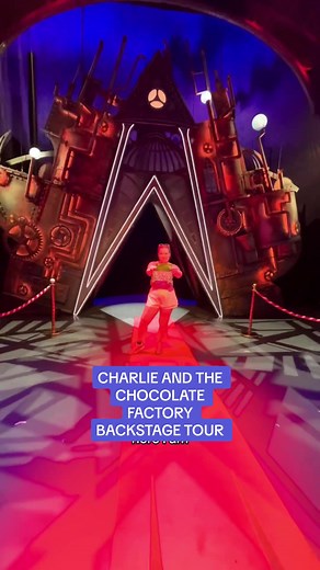 ad•press event | take a look behind the scenes at the current UK tour of Charlie and the Chocolate Factory! It was so wonderful to have peek backstage of the show and theatre. To see all the props was so cool! Charlie and The Chocolate Factory is on @New Wimbledon Theatre until 1 July 🎭🍫 #theatre #musicals #musicaltheatre #setdesign #behindthescenes #backstage #backstagetour #uktour #charlieandthechocolatefactory #willywonka #catcfmusical #charlieandthechocolatefactorymusical #londontheatre #n
