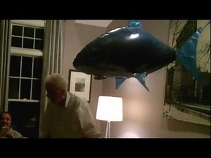 Air Swimmers Shark Attack - Remote Control Flying Fish