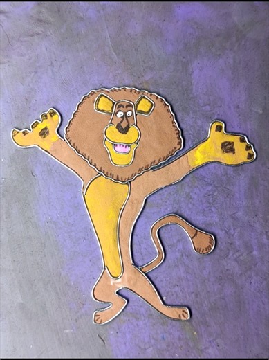 I am a Star! Turning wire into Alex the Lion. #usa🇺🇸 #wireart #alexlion #madagscar