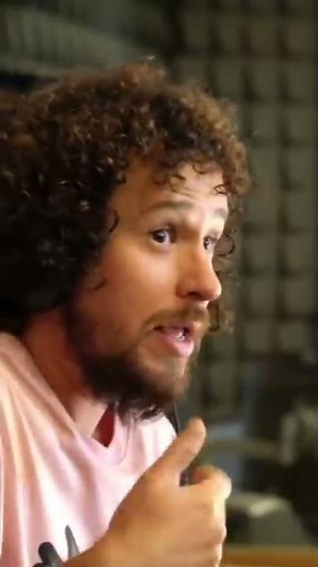 Luisito's Burn Communicates with Lele Pons 😱🙊 #whatmovietowatch #exa