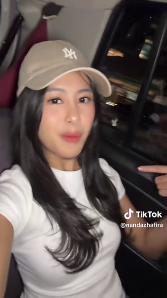 Nanda Zhafira (@nandazhafira)’s videos with suara asli - Asiong rc7