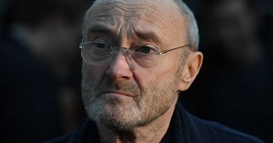Phil Collins : son fils Mathew partage une rare photo du chanteur affaibli par des problèmes de santé