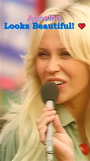 Agnetha on BBC Seaside Special -1975 TV Gold:🎶