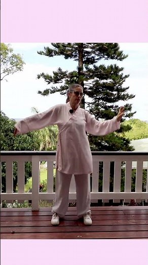 Medical Qigong - Seaweed arms to Improve Spinal Health