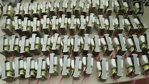 Transformator Tegangan Tinggi (Transformator HV) Dapat Digunakan untuk Vectotor Luar Ruangan Bertenaga Taman Halaman Hama Serangga Lampu Pembunuh Nyamuk