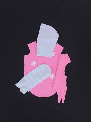 Free Dog Clothing: 100 Pups in Fashion Fun