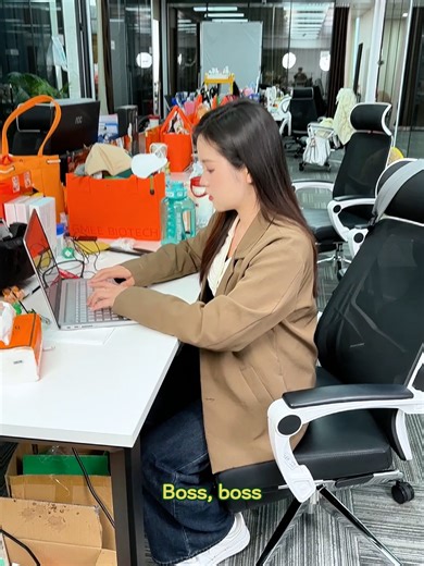 Base makeup setting makeup sunscreen penjagaan bibir Harga biasa 159RM 12 & 13 haribulan Boss akan masuk live Dengar kata akan ada promo misteri 👀#GMEELAN #GMEELANMY #foundation #beauty #fyp