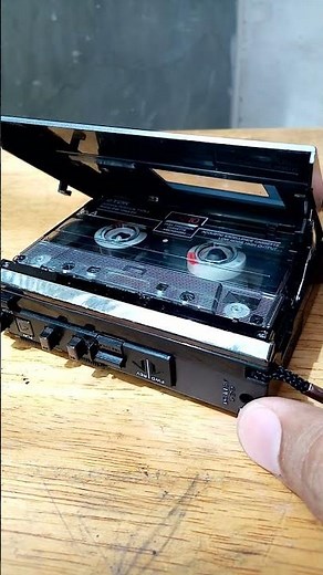 How Auto Reverse Operates in a Cassette Player: Side A to Side B