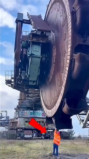 The world's largest digging machine