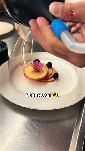 Chef Prepares the World's Riskiest Dessert 😯