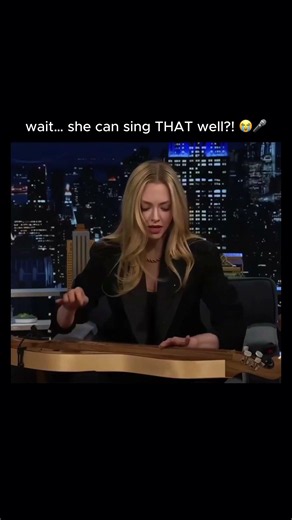Amanda Seyfried Casually Started Singing… and Everyone Froze 😭🎤