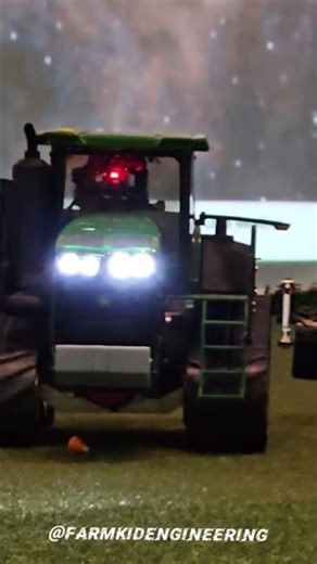 1/16 #RC John Deere 9RT #tractor with hydraulics, planetary steering and #Arduino.