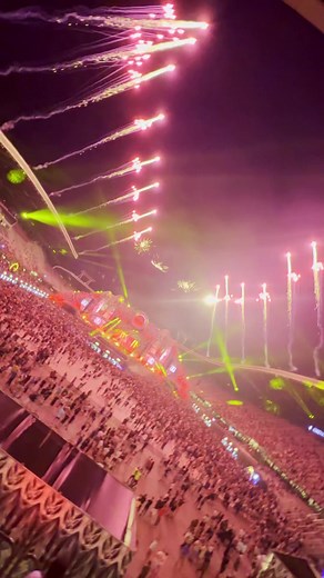 Spectacular Outdoor Concert Experience Under Night Sky