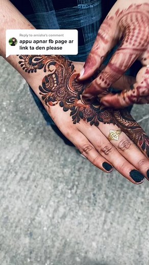 Stunning Intricate Henna Designs on Hands