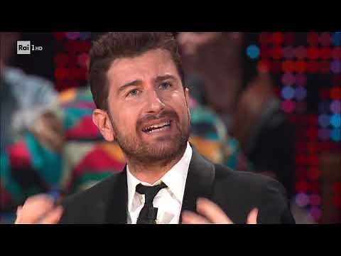 Lo show di Alessandro Siani - 20 anni che siamo italiani 13/12/2019