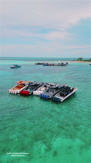 Exploring Honeymoon Harbour Bimini Bahamas on Midnight Express Boats