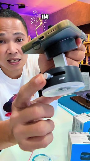 Magnetic Vacuum Phone Holder for Cars and Desks