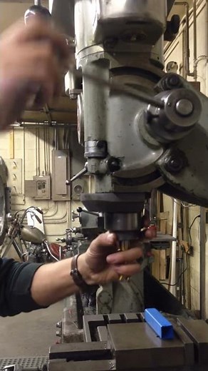 Tree milling machine broken collet closer