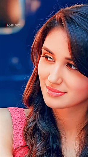 90SPLANET on Instagram: "Yeh Aaina is a gentle and soulful romantic ballad from the 2019 blockbuster film Kabir Singh featuring Shahid Kapoor and Nikita Dutta. The song is sung by the legendary Shreya Ghoshal whose melodic voice perfectly captures the deep emotional connection and vulnerability of the lead characters. It was composed by Amaal Mallik with poetic lyrics written by Irshad Kamil. @nikifying @shreyaghoshal @shahidkapoor In the film the song is picturized on the character Jiah Sharma 