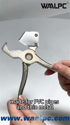Plastic vs. Metal: Which Pipe Cutter Would You Choose? ✂️🔧