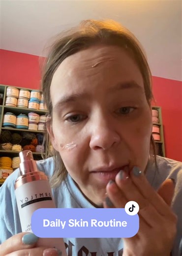 I finally found a tinted moisturizer that doest make my oily skin extra oily! #skincare #oilyskin #matte #universaltintedmoisturizer #dailyskincareroutine