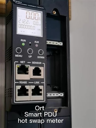 互联网控制中心用OEM/ ODM热插拔C13 C19 PDU数字RS485 IP智能智能电表智能PDU