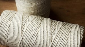 Roll of white string extrême - vidéos de stock en gros plan
