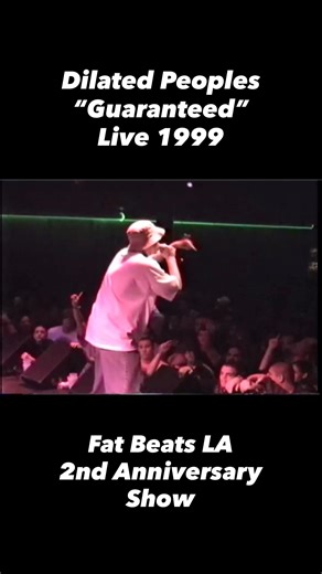 Went back to our crates and dug up this live performance of “Guaranteed” (prod. Alchemist) from the Fat Beats LA 2nd anniversary show on 2/28/99 at the Key Club. Sadly, Big L passed away 2 weeks before the show, which led to Dilated Peoples being added. RIP Big L 🕊️ | Fat Beats