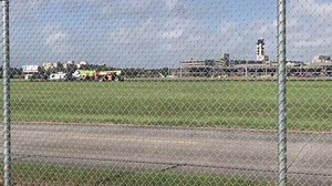 Jet runs off runway at New Orleans International Airport