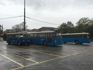 Présentation du Trolleybus 766, la remorque 933 + la Batteuse de 1964 + le TL 2 au Dépôt de la Borde