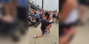Couple gets engaged at the Sioux Falls Marathon