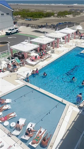 Spring Girlfriends’ Weekend returns May 15–17, thoughtfully curated for relaxation, connection, and time well spent with the people who matter most! 🩷 Guests can enjoy pizza on the patio, live music by the heated pool, a charm bracelet pop-up, local vendors, and more throughout the weekend. Fresh spring air, great food, and meaningful time with friends—an effortless reset before summer begins. Availability is limited, and this event is expected to sell out. Reserve your stay: https://madisonres