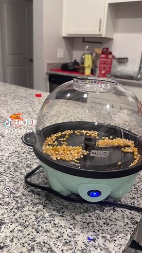 Ultimate Popcorn Maker Review and First Use