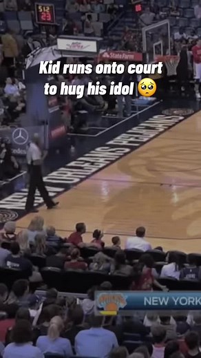 Respect to the security for not tackling him 🤝 #nba #basketball #wholesome #fyp #edit #viral #foryou