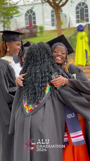 Célébration de la graduation au African Leadership University