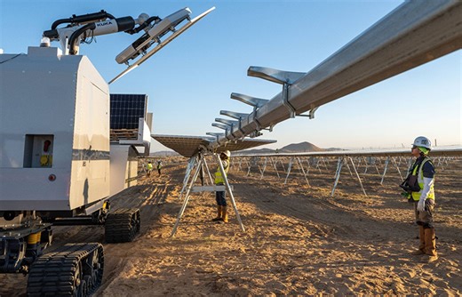 AES Maximo robot installs 100 megawatts of solar capacity - The Robot Report