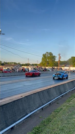 G8 VS Camaro racing down the track! Which do you prefer? G8 or Camaro? #g8 #dragracing #camaro