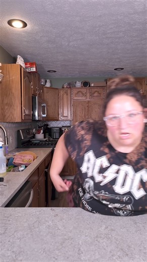 418K views · 18K reactions | #AggressiveTutorials #AggressiveTutorialLady #AggressiveCookingShow #AggressiveCookingTutorials #aggrecipes | Applesauceandadhd | Facebook