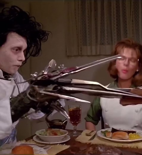 Edward Scissorhands: The Sweetest Person | Dinner Scene and More!