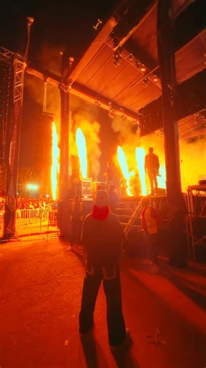 Roba Tadele Roba on Instagram: "ሽክ በልክ @meraeventseth #teamrobzzy #jrgang #concert"