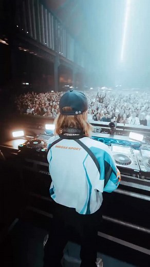 @konstantinsibold joins the Burn Energy Tour 2025 — delivering his signature sound to Bucharest on November 28. Hala la Minor Cyclic x Burn Energy x Mixmag 🎟 Tickets on Kompostor | Cyclic