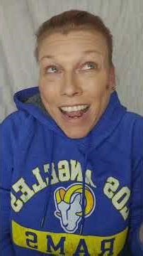 Wenn Hass kommt, geh weiter.Steh drüber, leb, lach, hab Spaß.