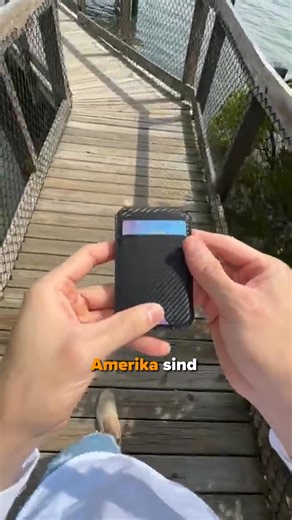 Slim Wallets ohne Münzfach nerven – in Deutschland zahlst du bar. Das SHIELD Tactical Wallet ist dünn, robust & endlich alltagstauglich. ✔ Modulares Münzfach per Klett ✔ Ultraleicht und dünn ✔ Cordura – handgefertigt in Deutschland ✔ Das perfekte EDC Hol’s dir jetzt. 🔥 | Shield Germany