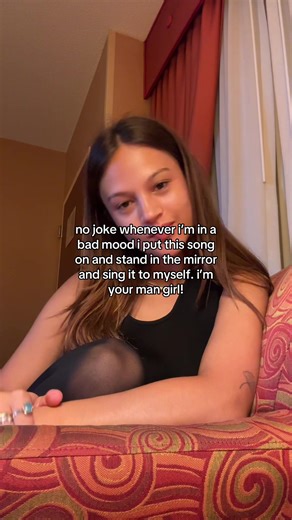 isabel (@challahpena)’s video of mirror