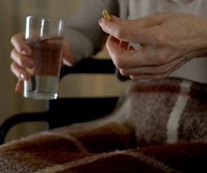 1.8K views | Essential tremor, the most common movement disorder, affects up to 10 million Americans—eight times more than Parkinson’s disease. With HonorHealth, your expert care team will be here to help manage symptoms and get back to what matters most. These are the signs and the treatment options available at HonorHealth. Read on to see how we can help you take control of essential tremors: https://bit.ly/4hJ0h5E | HonorHealth | Facebook