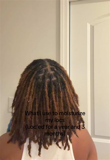 Simple Ways to Moisturize Your Locs