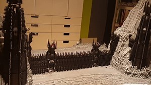 LEGO LOTR: Building Mordor in LEGO | LEGO Fellbeast reveal!
